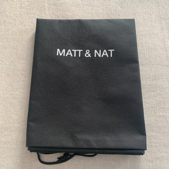 Matt & Nat LENNIE Vegan Tote – Purity Collection – Black (EUC) - Picture 5 of 7